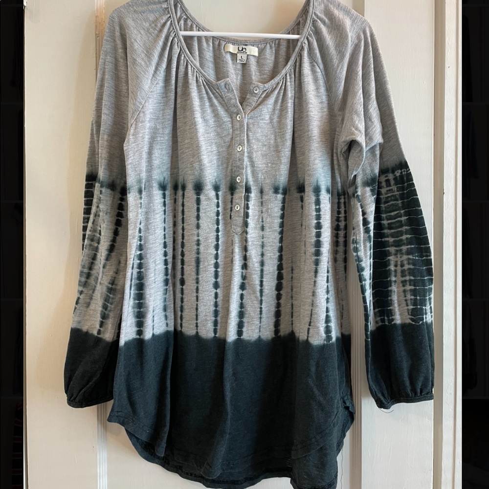 YA Los Angeles long sleeve top